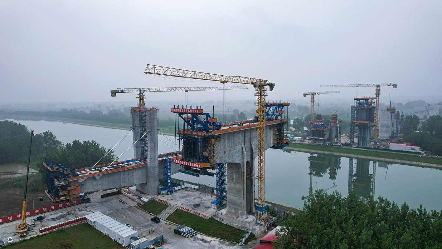 主跨210米 | 中鐵上海局滬渝蓉高鐵六合特大橋跨滁河鋼混混合連續(xù)剛構掛籃順利施工